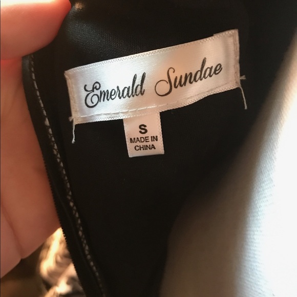 Flattering Black and White Dress perfect for Easter - Picture 6 of 6